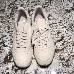 Reebok Classic Leather Sand Stone Chalk/Gum bottom